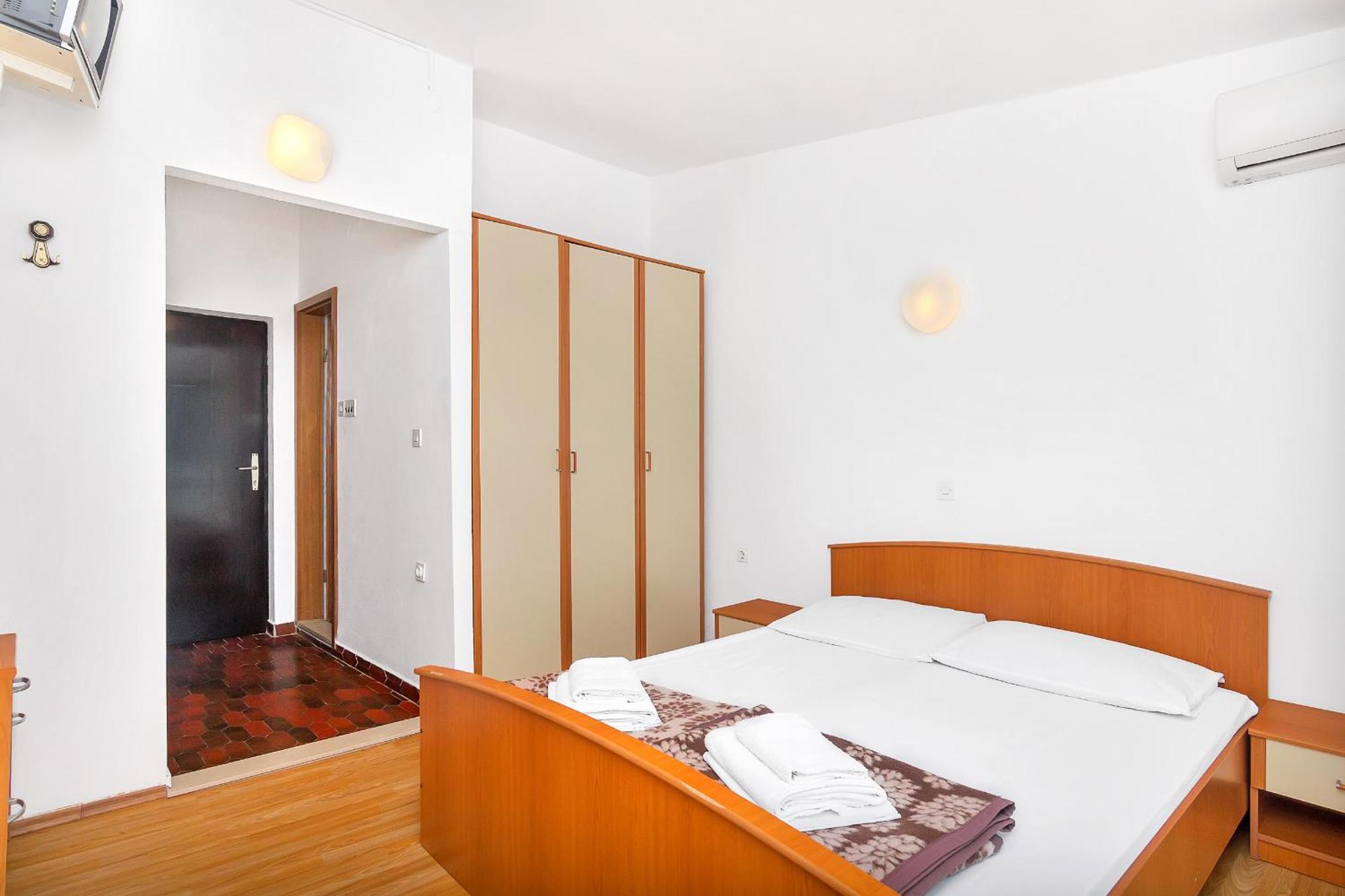 Apartment Cico Gdinj